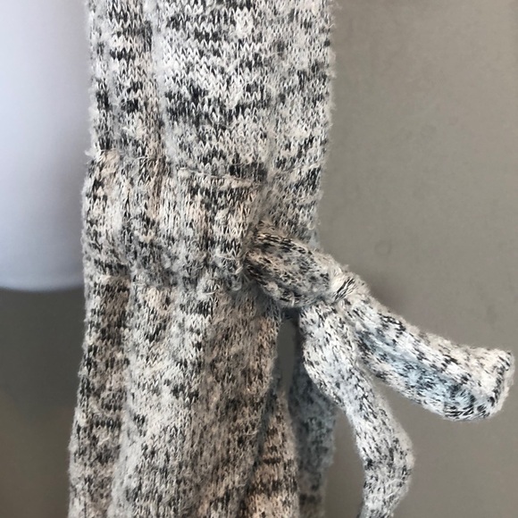 Garage Tied Bell Sleeve Crop Lightweight Sweater Small - Picture 3 of 9